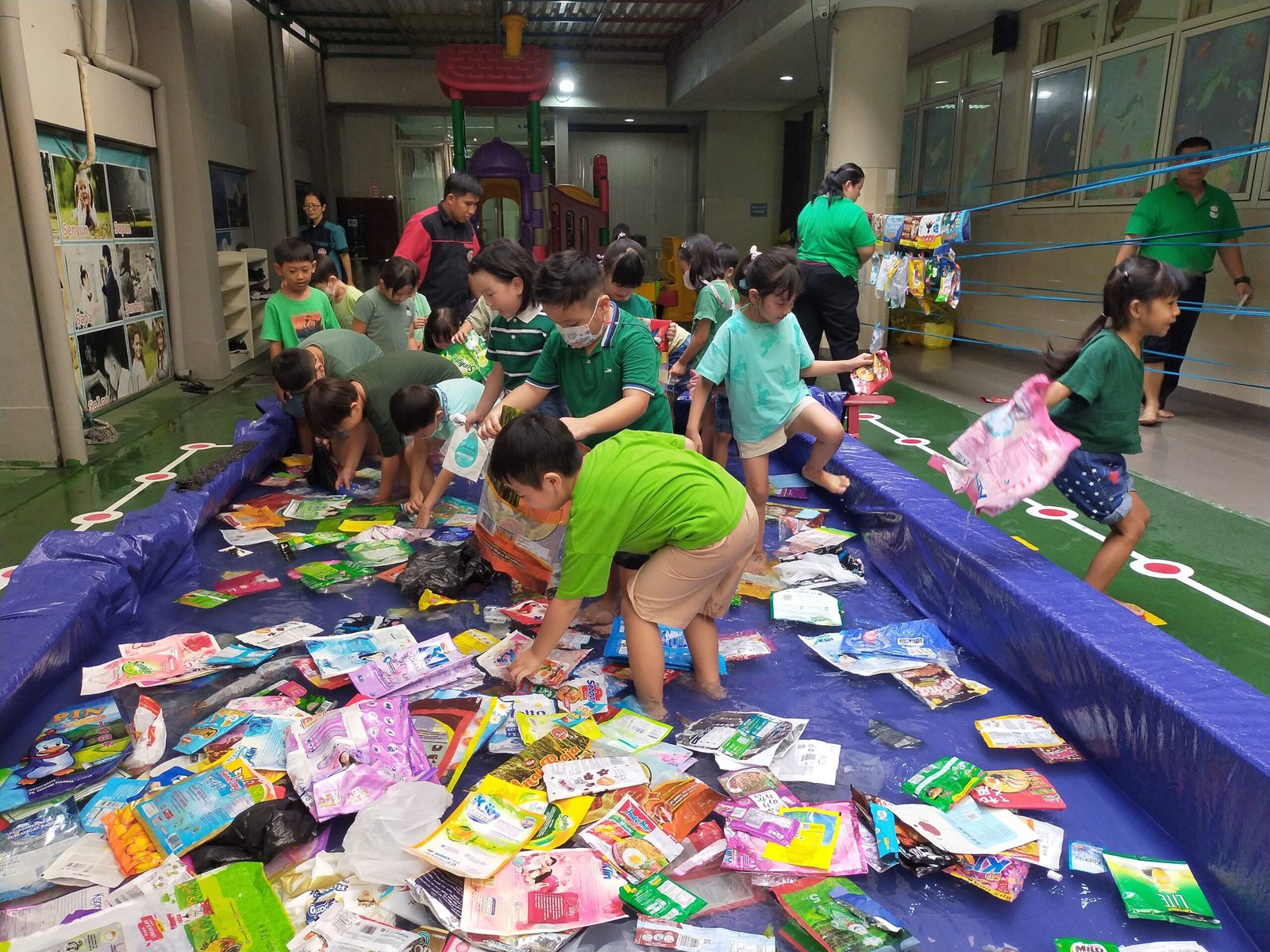 TK Katolik Santa Clara Surabaya gelar kegiatan edukasi Selamatkan Bumi